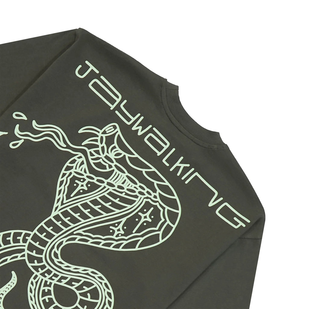 Jaywalking snake green